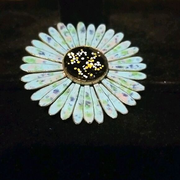 COPY - Flower Brooch / Pin Vintage - Picture 1 of 5